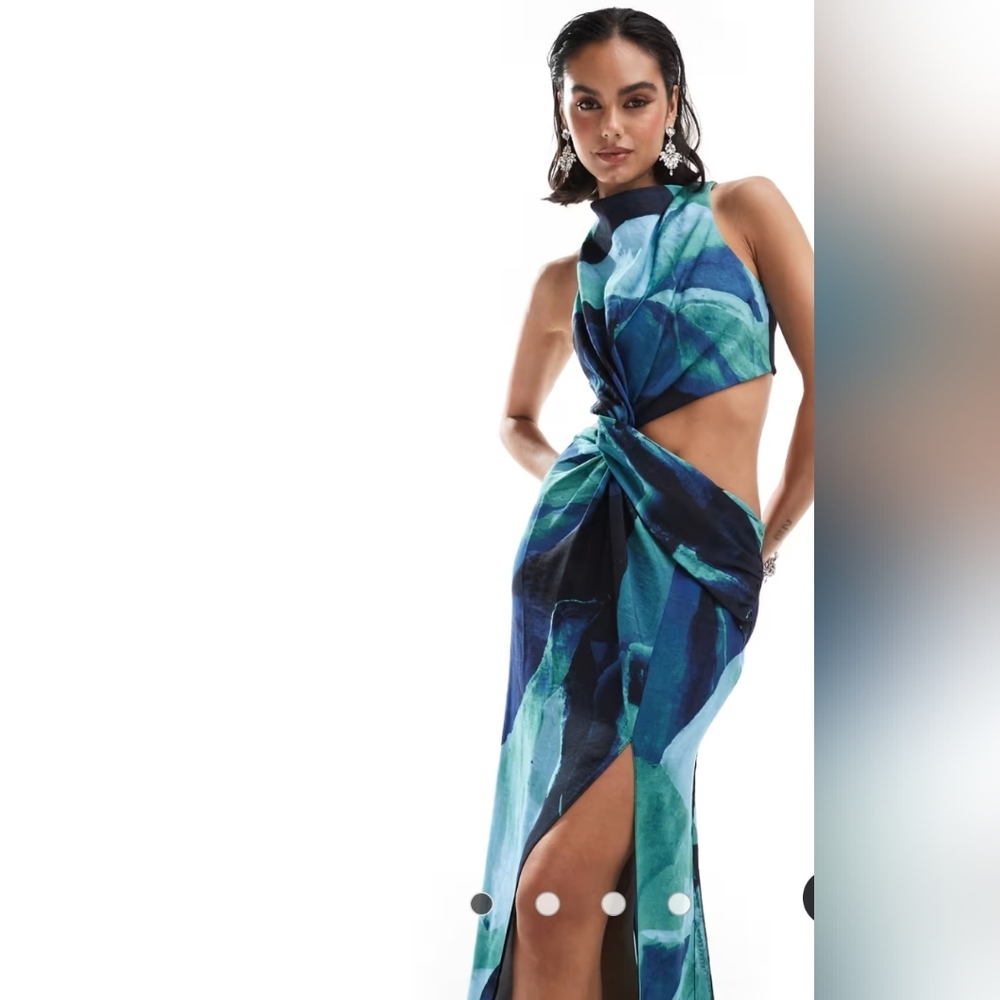 ASOS DESIGN racer neck maxi dress with twist waist detail in blue abstract print - Picture 3 of 10